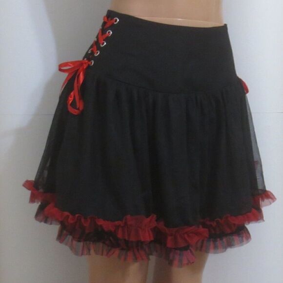 Hot Topic Black & Red Side Lace-Up Skirt - Picture 3 of 7